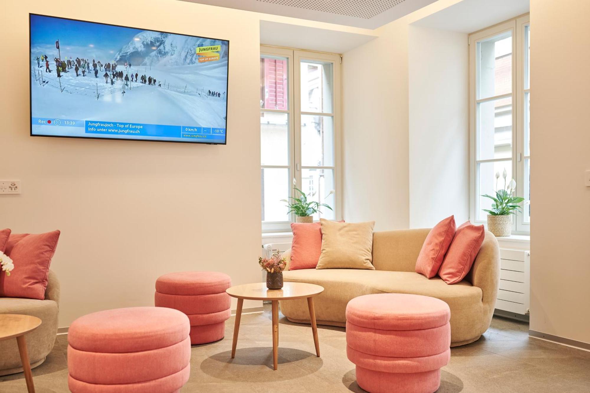 Aparthotel Krone - Self Check-In Unterseen エクステリア 写真