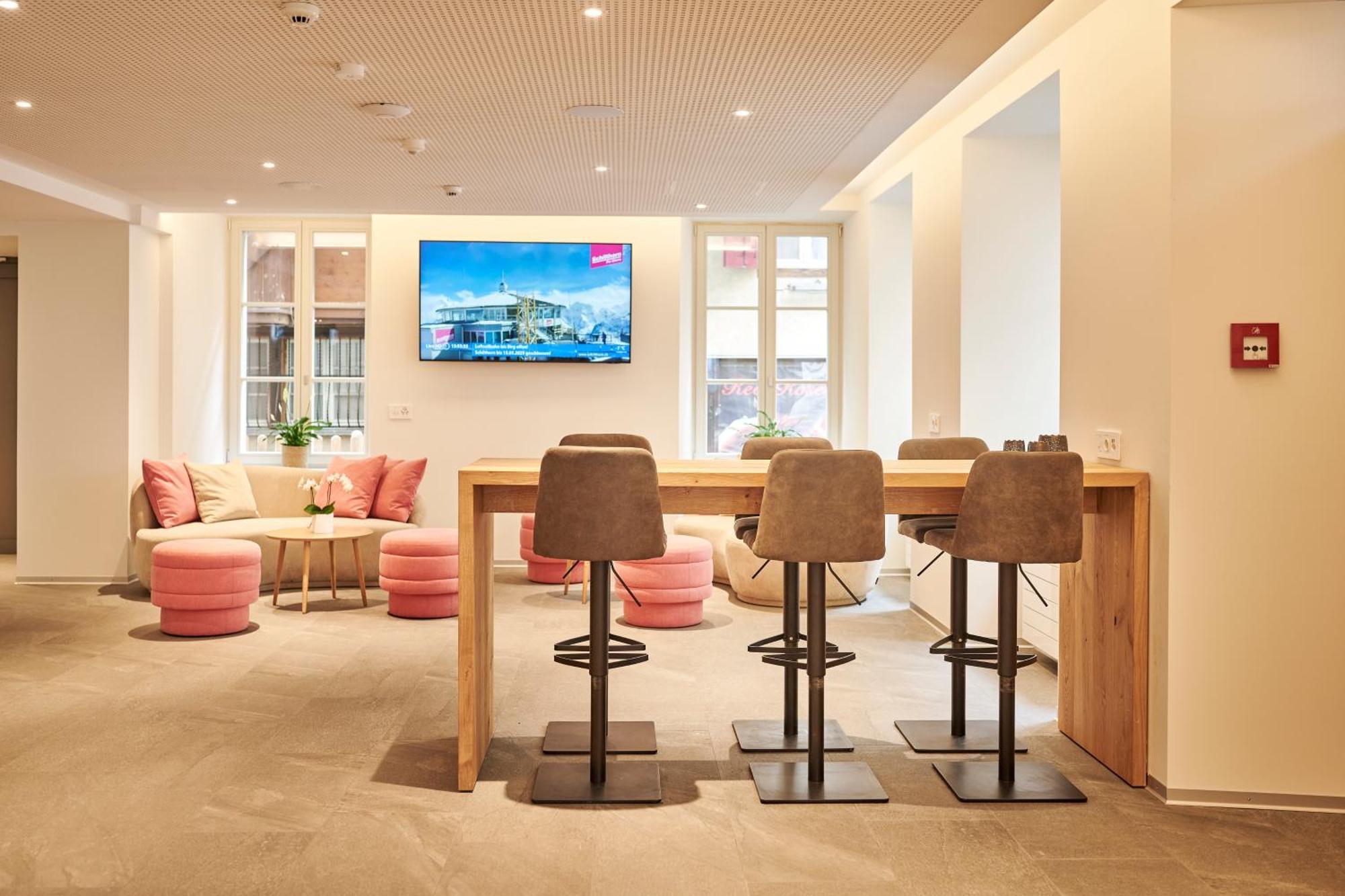 Aparthotel Krone - Self Check-In Unterseen エクステリア 写真
