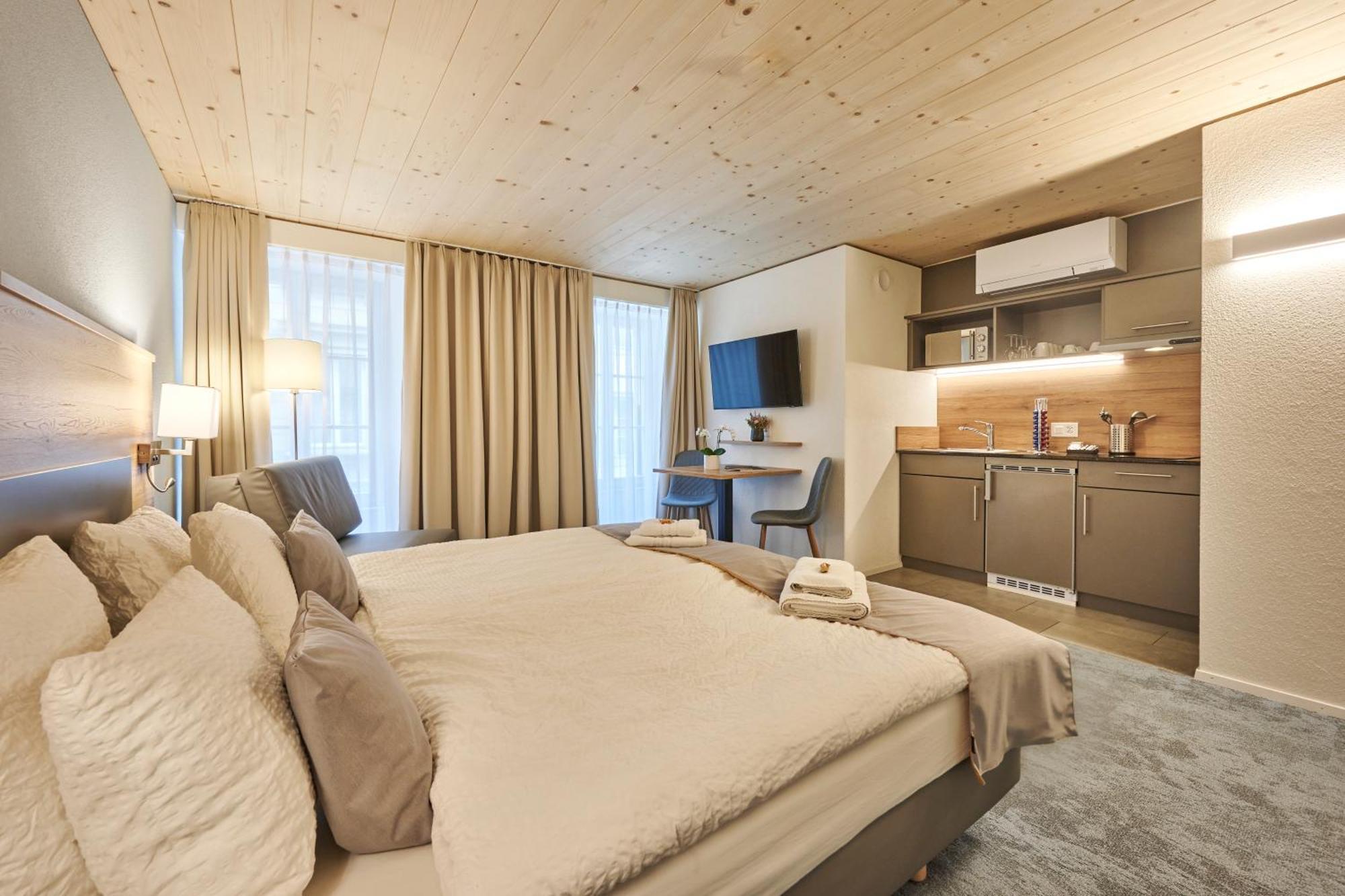 Aparthotel Krone - Self Check-In Unterseen エクステリア 写真