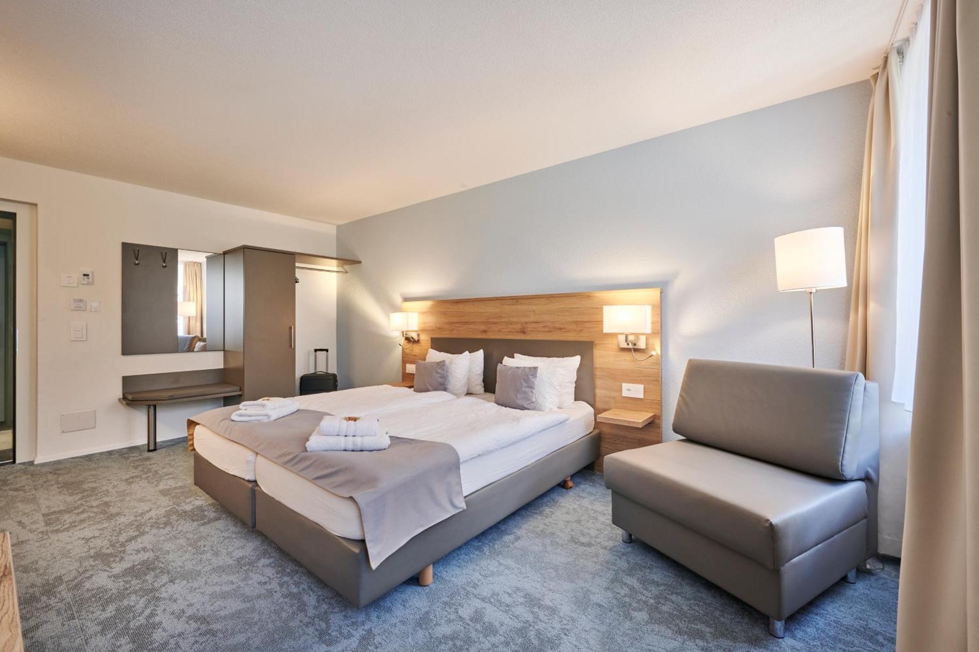 Aparthotel Krone - Self Check-In Unterseen エクステリア 写真
