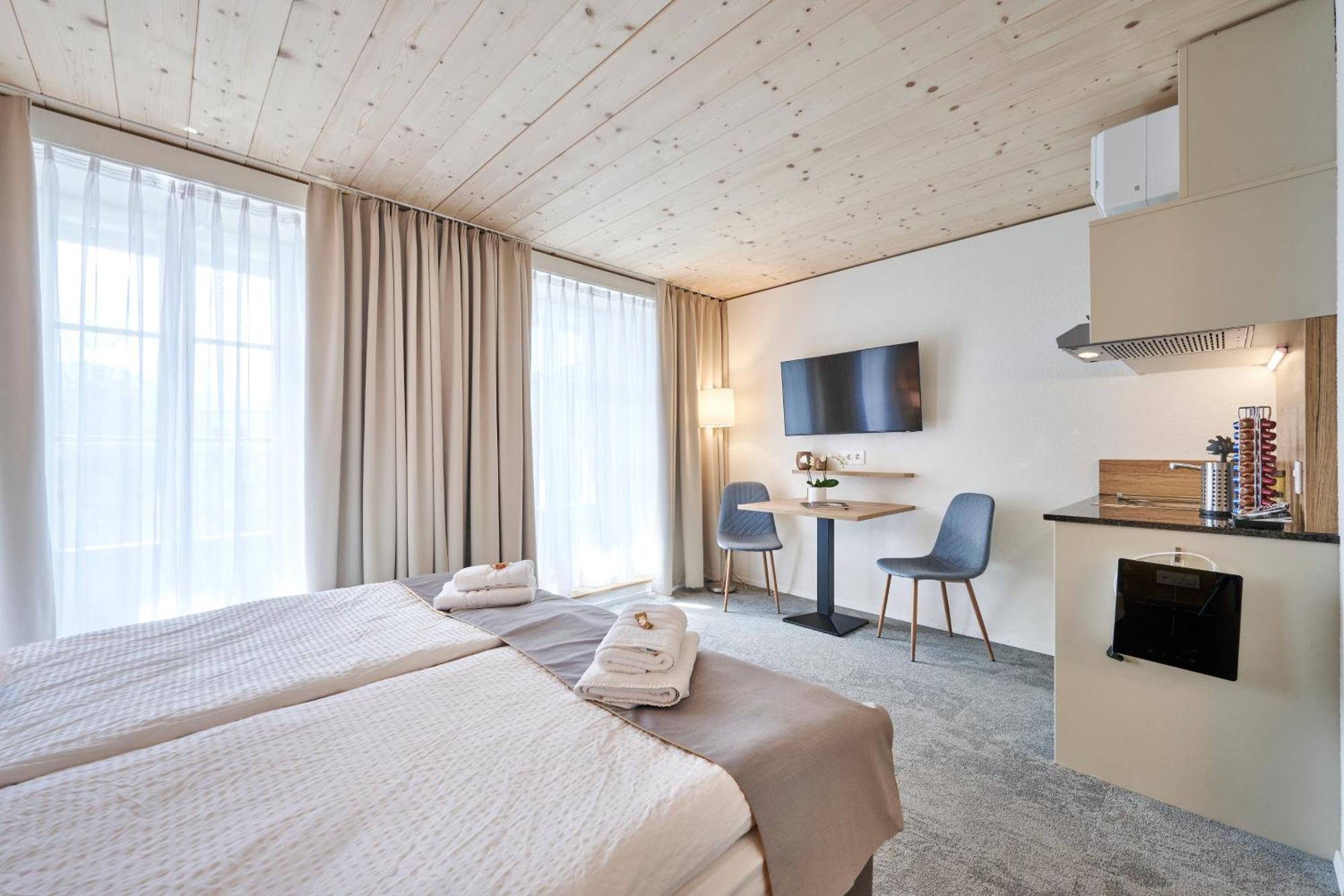 Aparthotel Krone - Self Check-In Unterseen エクステリア 写真