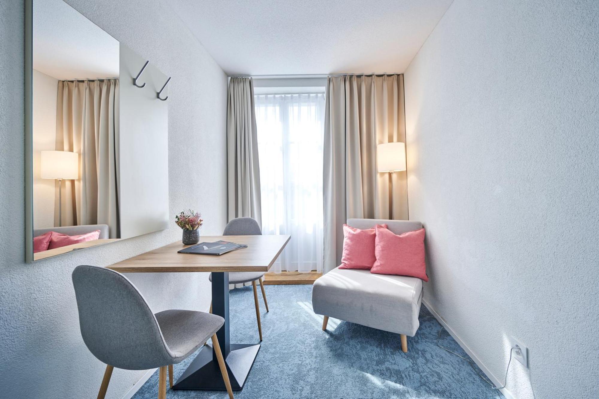 Aparthotel Krone - Self Check-In Unterseen エクステリア 写真