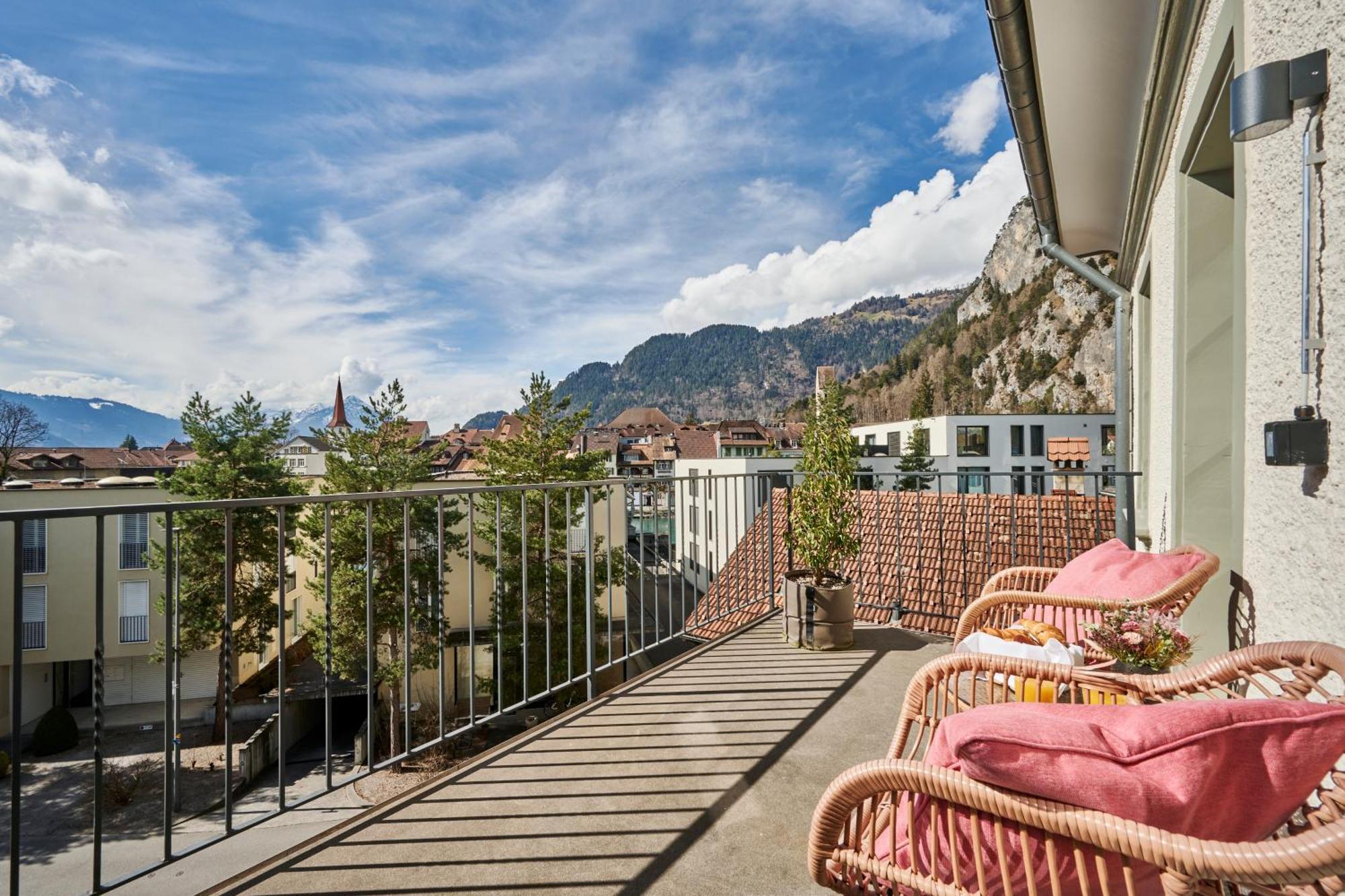 Aparthotel Krone - Self Check-In Unterseen エクステリア 写真