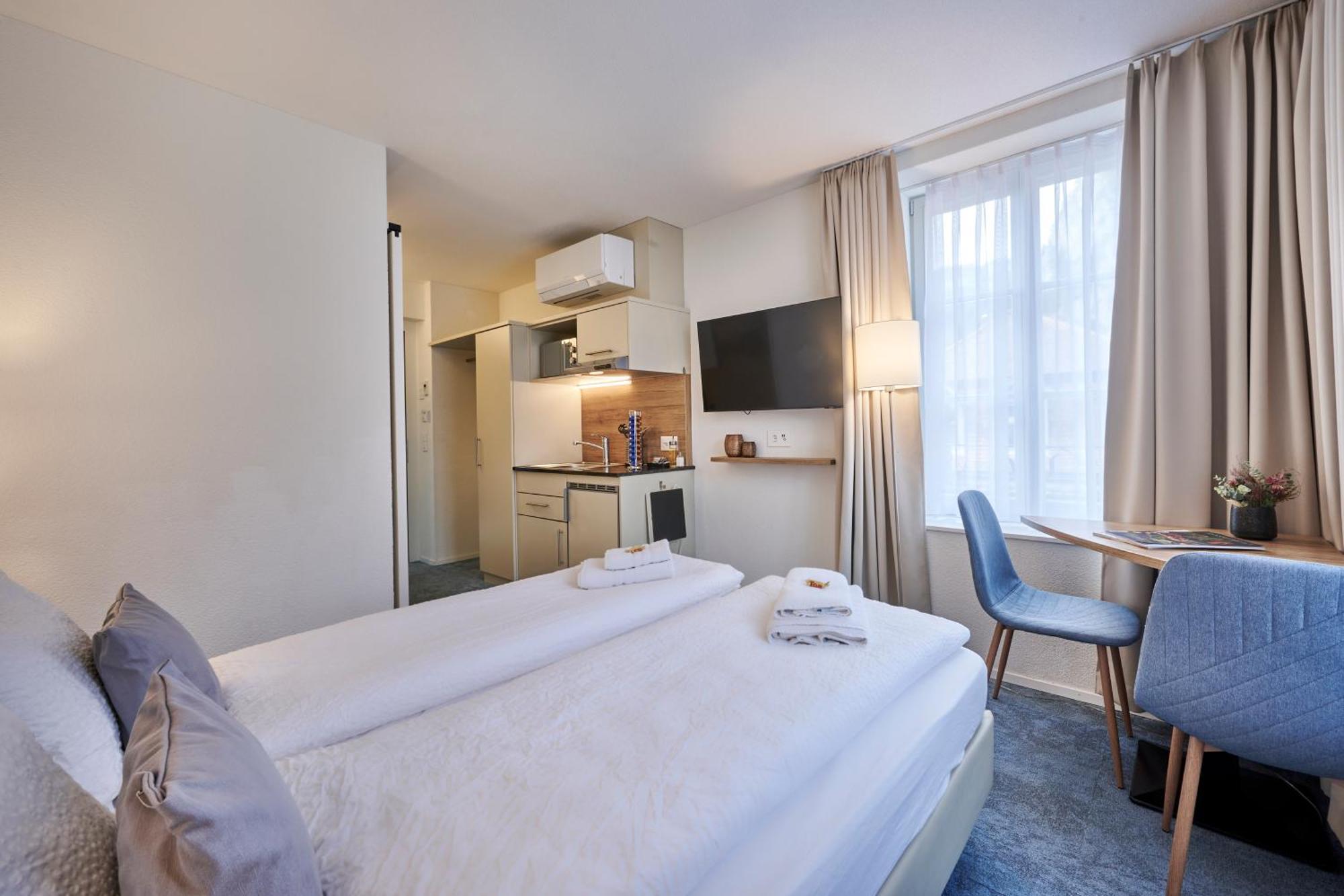 Aparthotel Krone - Self Check-In Unterseen エクステリア 写真