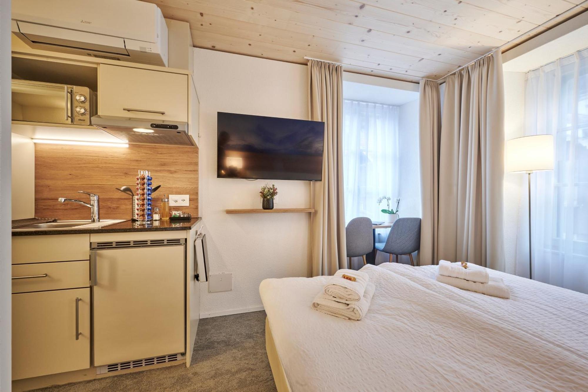 Aparthotel Krone - Self Check-In Unterseen エクステリア 写真